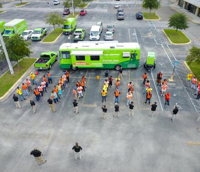 SERVPRO truck and techs in the parking lot of a Murfreesboro business